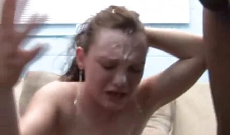 اثنين أفلام جنسي سكس من الإخوة تحويل الطفل في المستقيم