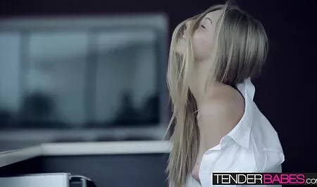 في الحب الذهاب افلام جنس مترجم عربي على موعد مع صديقها و يعطي له الضرب.