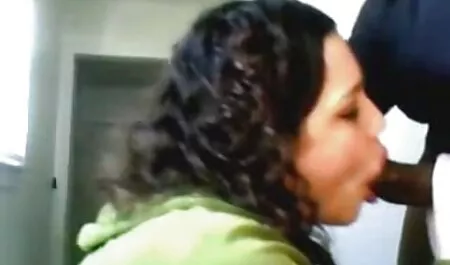 قرر الحارس الفوضى مع موظف افلام جنسئ مخمور في منزل فاخر.