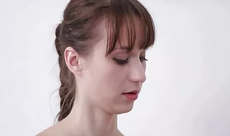 رعاة البقر أكل الأحمق الآسيوية على طاولة المطبخ. افلام جنس كامله